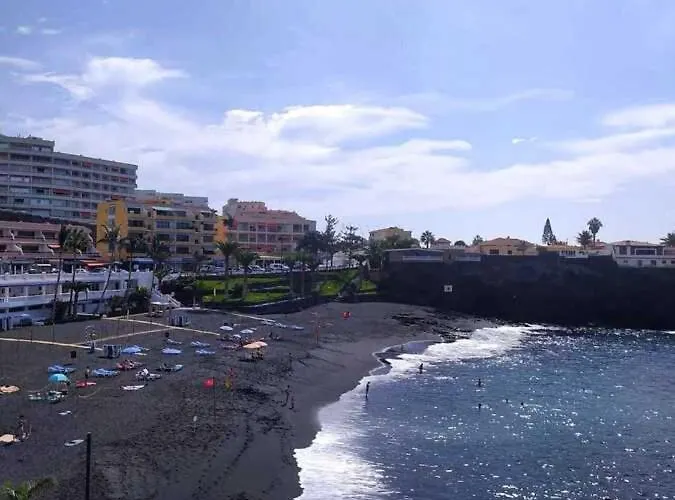 Neptuno Playa 06 公寓